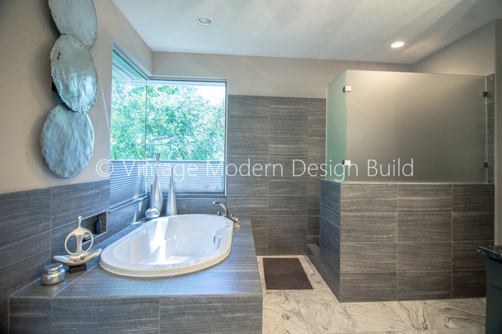 Minimalist Modern Bathroom Remodeling Contractor- Austin, TX