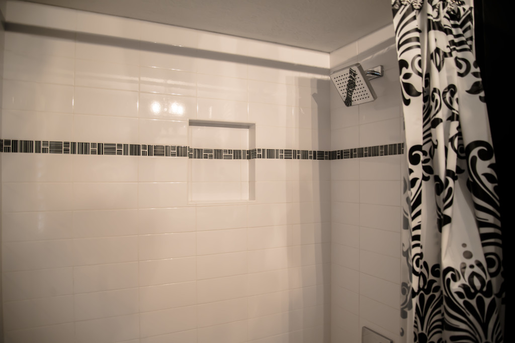 black and white bathroom remodeling project in Austin, Tx