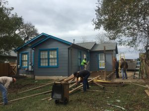 Modern room addition Clarksville / Austin , Texas by Vintage Modern Design Build