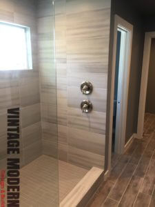 Minimalist Modern Bathroom Remodeling Contractor - Austin, TX
